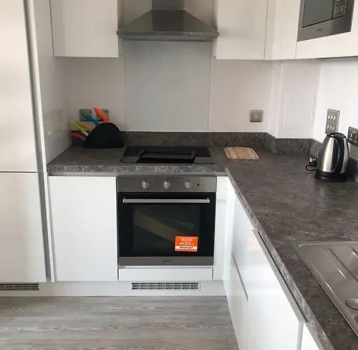 3 Bedroom Free Parking