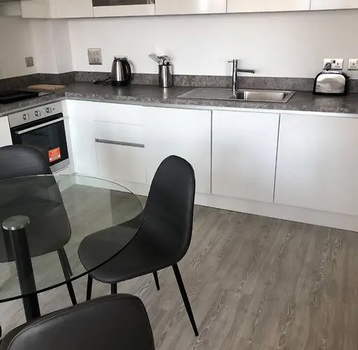 3 Bedroom Free Parking